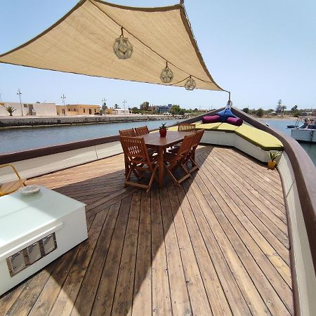 Pillirina House-Boat Hotel Marzamemi Bagian luar foto