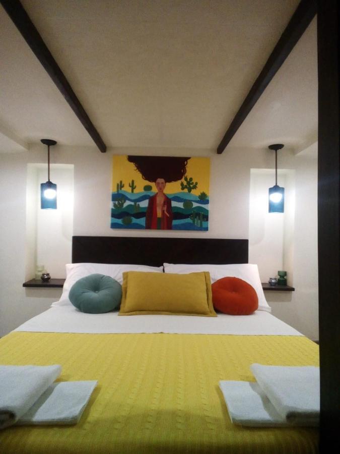 Pillirina House-Boat Hotel Marzamemi Bagian luar foto