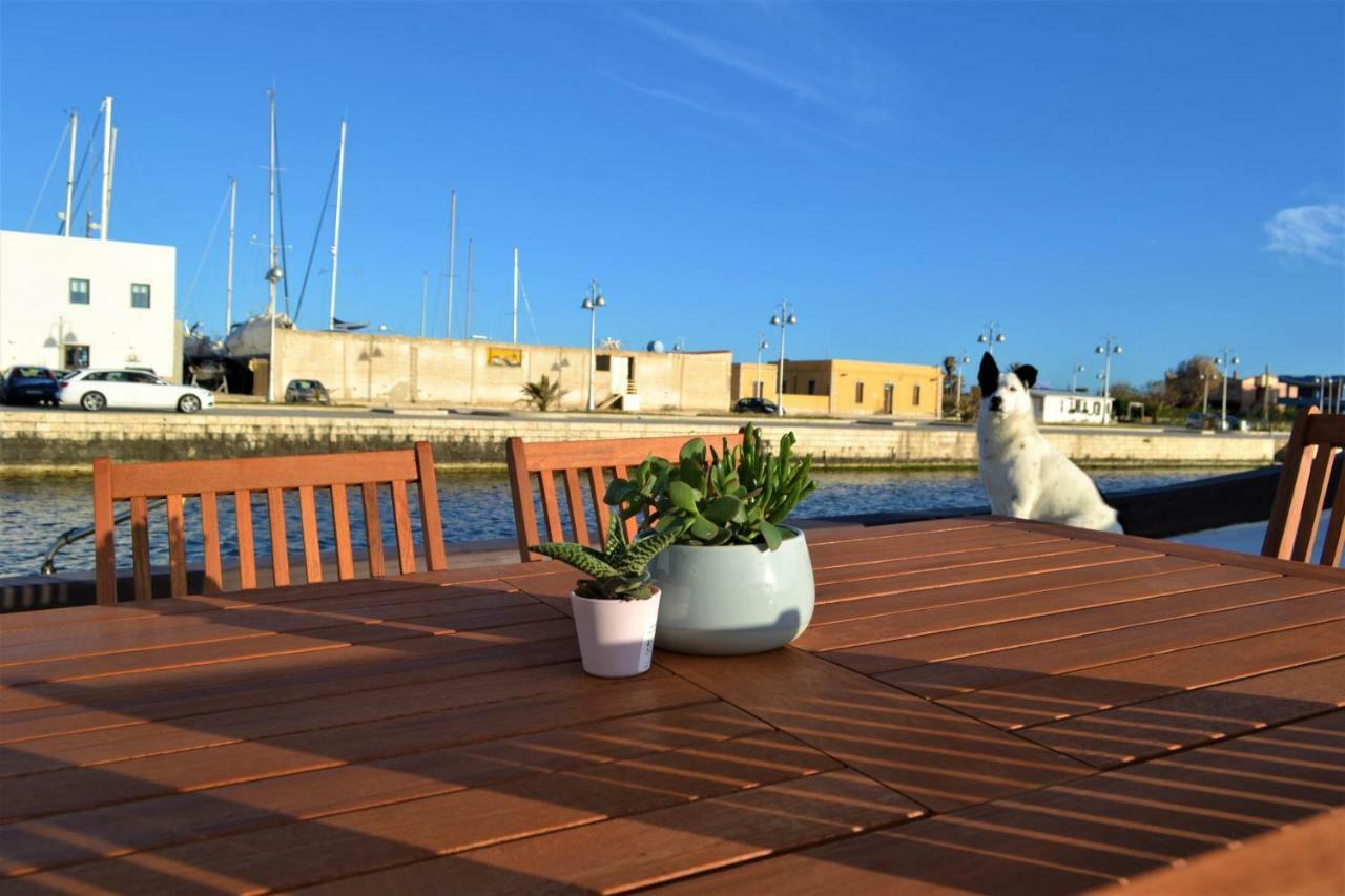 Pillirina House-Boat Hotel Marzamemi Bagian luar foto