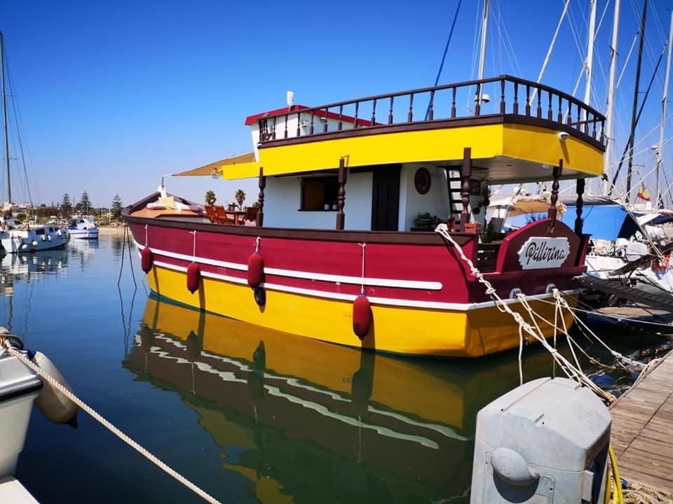 Pillirina House-Boat Hotel Marzamemi Bagian luar foto