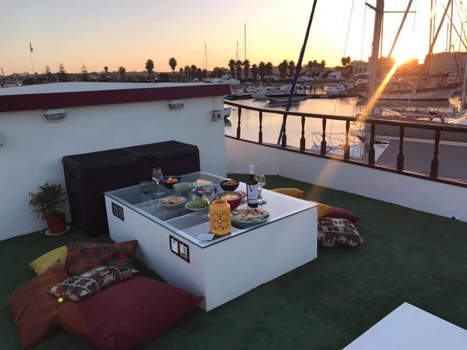 Pillirina House-Boat Hotel Marzamemi Bagian luar foto
